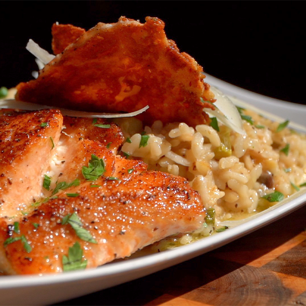 Shiitake and Asparagus Risotto with Seared Salmon – Blackstone Products (MX)